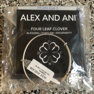 BNWT Alex and Ani Four Leaf Clover in Silver